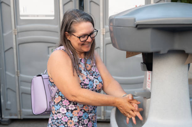 Portable Toilet Options We Offer in Poteet, TX